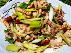 香辣鱿鱼须-虾宝贝胶东海鲜·渔家菜(小西天店)