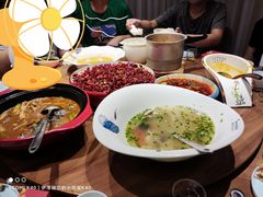 -有红鸡毛店·川菜(建设路店)