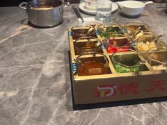 -德天肥牛海鲜火锅(城西银泰店)