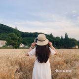 杭州滨江的麦田,在夕阳下奔跑吧