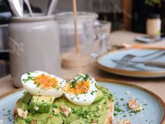 牛油果煮蛋吐司-RAC BAR(安福路店)