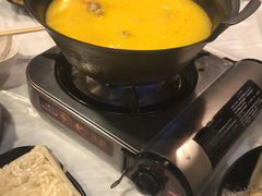 -鲜入围煮花胶鸡海鲜火锅