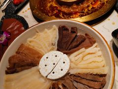 川门毛肚七绝-哥老官重庆美蛙鱼头(宝山龙湖店)