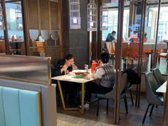 -阿瓦山寨·湘菜现炒·剁椒鱼头王(咸阳总店)
