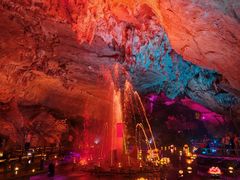 -九华秋浦胜境大王洞风景区