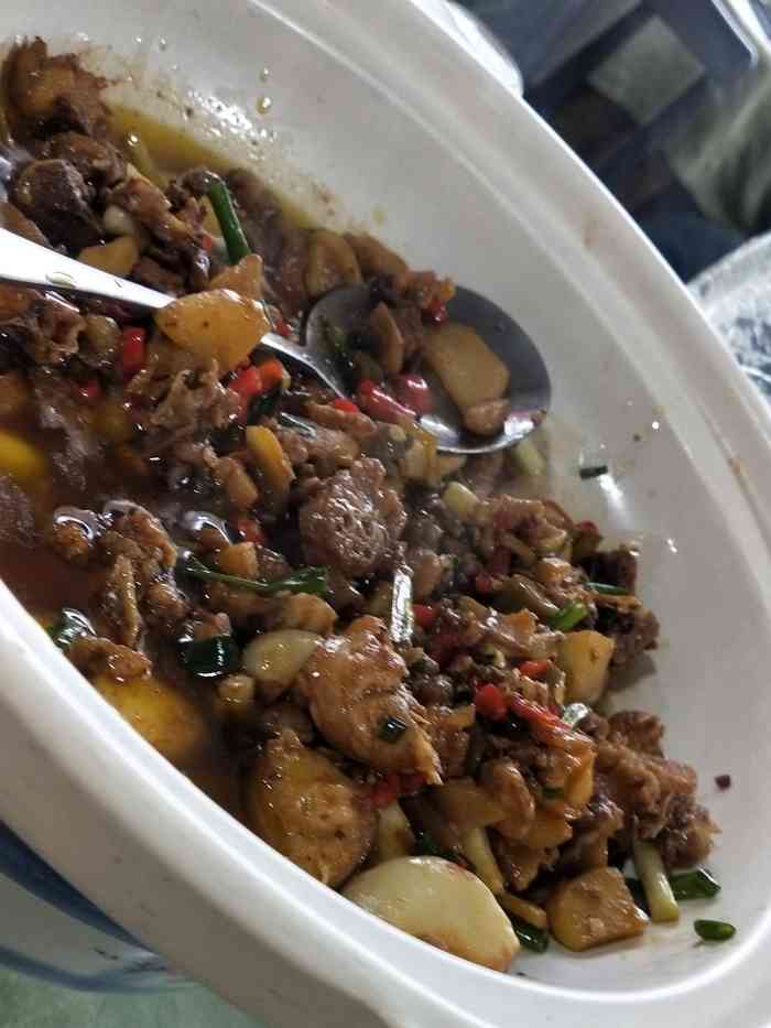 渔意私房菜-"公司附近一家餐厅,步行过去大概十分钟左右.