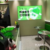 0元玩转这座城店地方在商场三楼比较显眼的位置