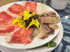 -桥香园云南过桥米线(金马碧鸡店)
