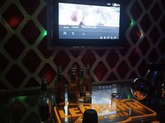 -悦汇商务会所KTV夜总会(松江店)