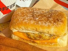 芝士猪柳蛋帕尼尼咖啡-肯德基(常熟万达店)