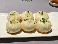 蟹粉生煎包-成隆行·蟹王府(九江路店)