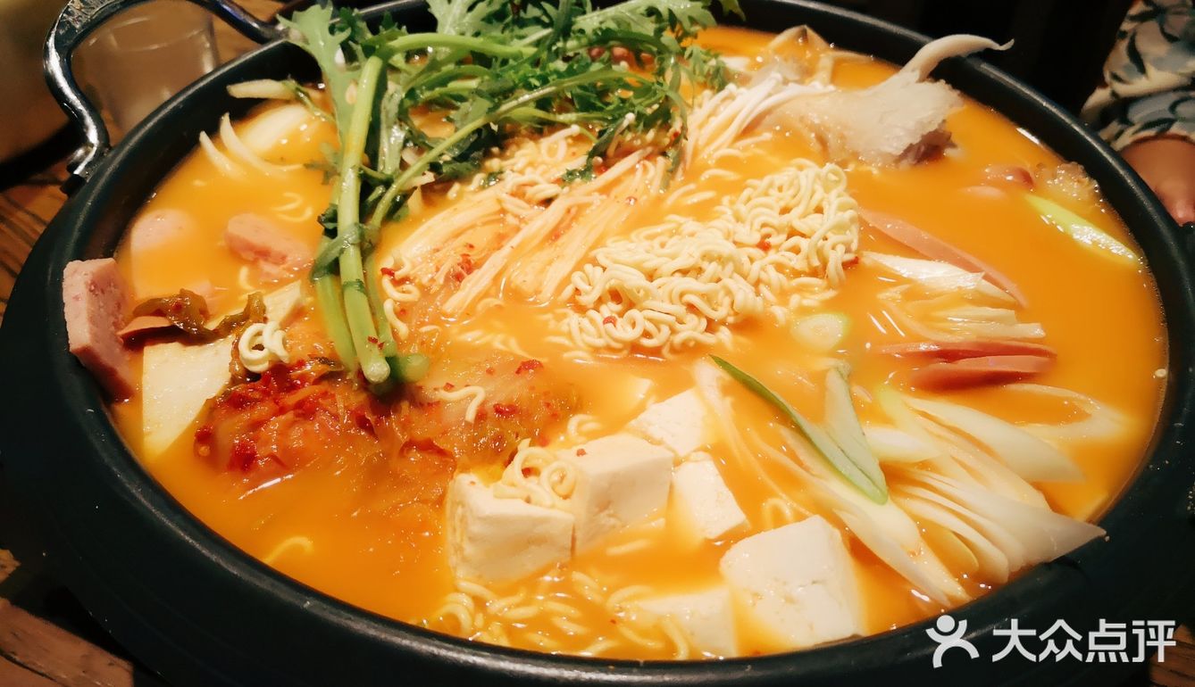 惦记这家店很久了，上次周日过来人太多只得放弃