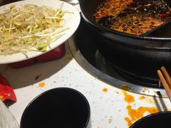 -钢管厂五区小郡肝串串香(奥克斯广场锦城万达店)