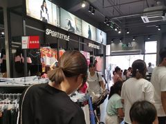 -PUMA品牌自营折扣店(天津佛罗伦萨小镇奥莱店)