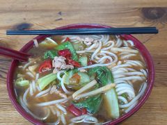 -牛八宝桂林米粉(八里庄店)