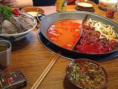 -萍姐火锅·公路夜市(武汉首店)