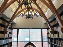 -钟书阁(松江泰晤士小镇店)