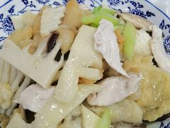 三鲜烩鱼肚-广迎居老正兴菜馆