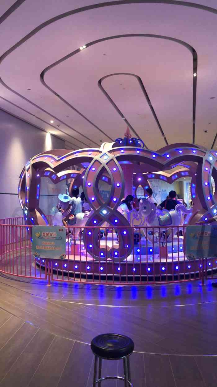 场地较小 |项目过少一直期待着深业上城能开一家游乐场吧