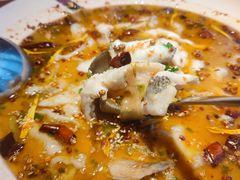 -桂二老坛酸菜鱼(三街两巷店)