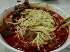 -胡成记口蘑龙眼包子(盐道街店)