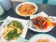 -撒拉人家.酸菜牦牛肉火锅
