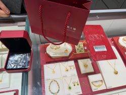 -周大福CHOW TAI FOOK(浦东八佰伴店)