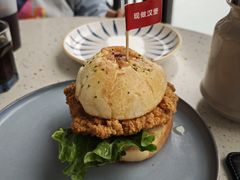 黄金三脆多汁鸡堡-必胜客(海滨店)