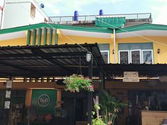 -Tikky Cafe