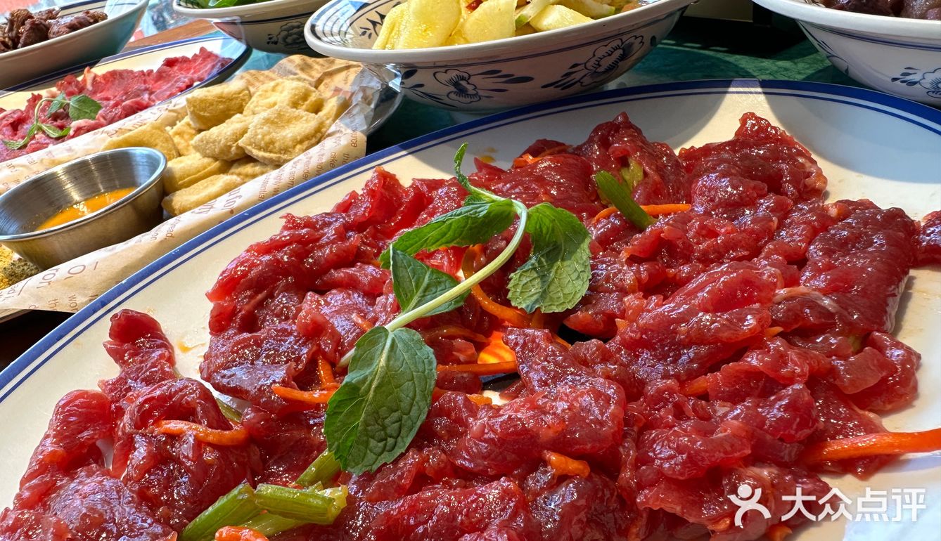 这天气坐在靠窗的位置还蛮舒服的。服务很好