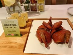 红烧乳鸽-汤城小厨•粤菜•靓汤(金宝街店)