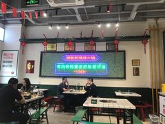 -晓彭肥肠鸡·泡椒鸡火锅(水木天地店)