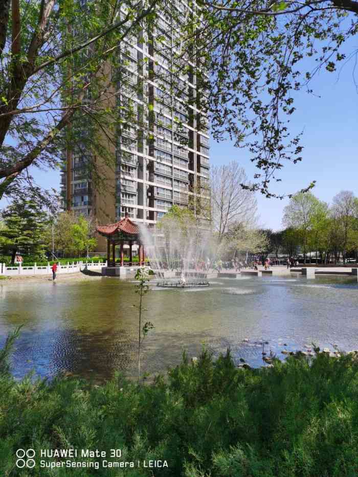 燕语清园-"这个楼盘位于清河以北京藏高速公路的西侧.