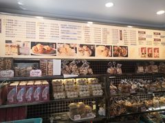 面包甜点陈列柜-国际饭店·帆声西饼屋(黄河路店)