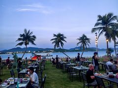 -JW万豪厨房餐厅·滨海草坪烧烤·海鲜·海景(三亚绿发山海天JW万豪酒店)
