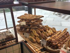 -Dough&Joe团憩(瑞虹天地月亮湾店)