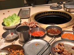 -蚂蚁洞·烤肉大营地(上海静安大悦城店)