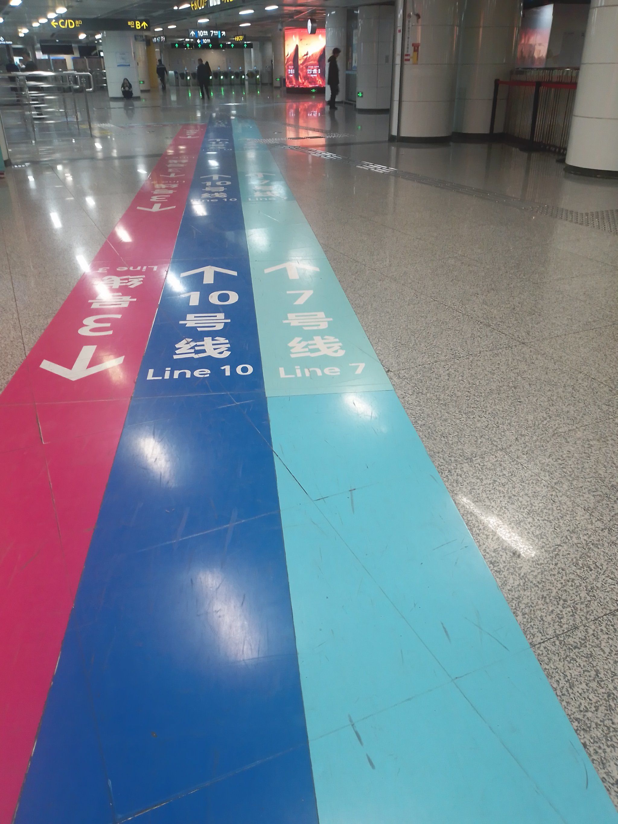 成都地铁|带大家来看太平园地铁站的"银杏叶"