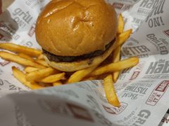 -The Habit Burger Grill 哈比特汉堡(爱琴海店)