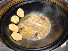 -锅老头海鲜铁锅炖