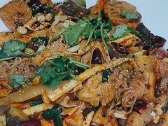 -拿渡·水煮鱼麻辣香锅(王府井奥莱·香江小镇店)