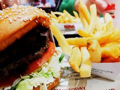 火烤双层牛肉特堡-The Habit Burger Grill 哈比特汉堡(复兴soho店)