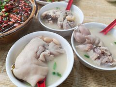 -雷祖芳老妈蹄花店
