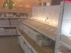 -宜家家居(四元桥商场店)