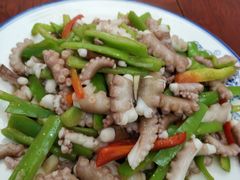 八爪鱼-老方桌小馆