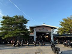 -席娜卡琳火车铁道夜市