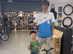-迪卡侬(徐泾店)