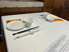 餐具摆设-乾隆美食·本帮菜(黄河路店)