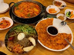 -喇喇排骨火锅·传统韩式脊骨汤(望京西园总店)