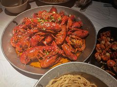 -巴厘龙虾·榜首油焖大虾(音乐学院·沿江酒馆店)